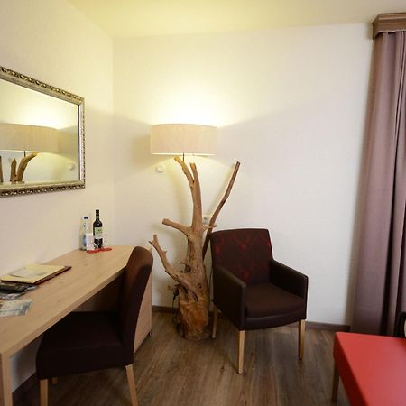Land-Gut Hotel Zum Loewen Garni Marktheidenfeld Szoba fotó