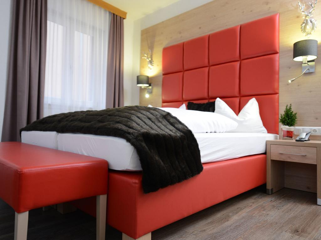 Land-Gut Hotel Zum Loewen Garni Marktheidenfeld Szoba fotó
