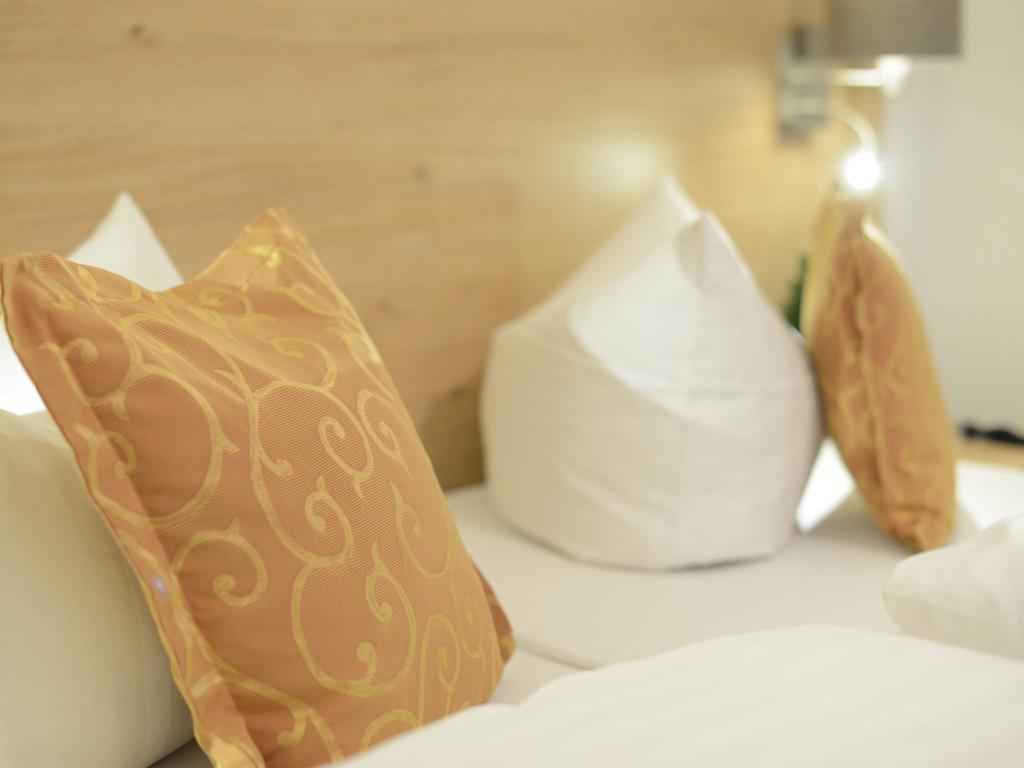 Land-Gut Hotel Zum Loewen Garni Marktheidenfeld Szoba fotó